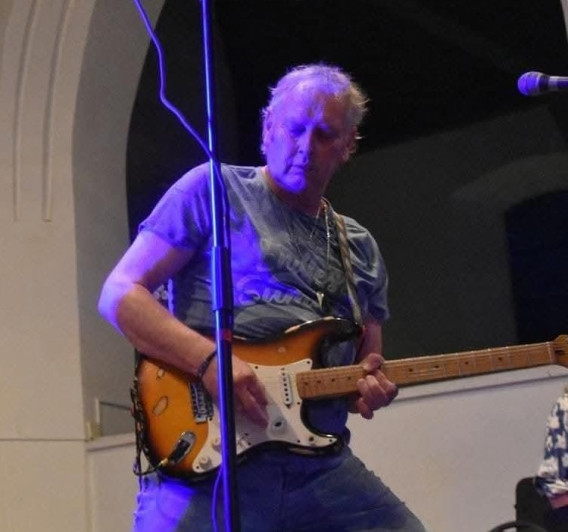 Karel Langreder | Shambles Coverband